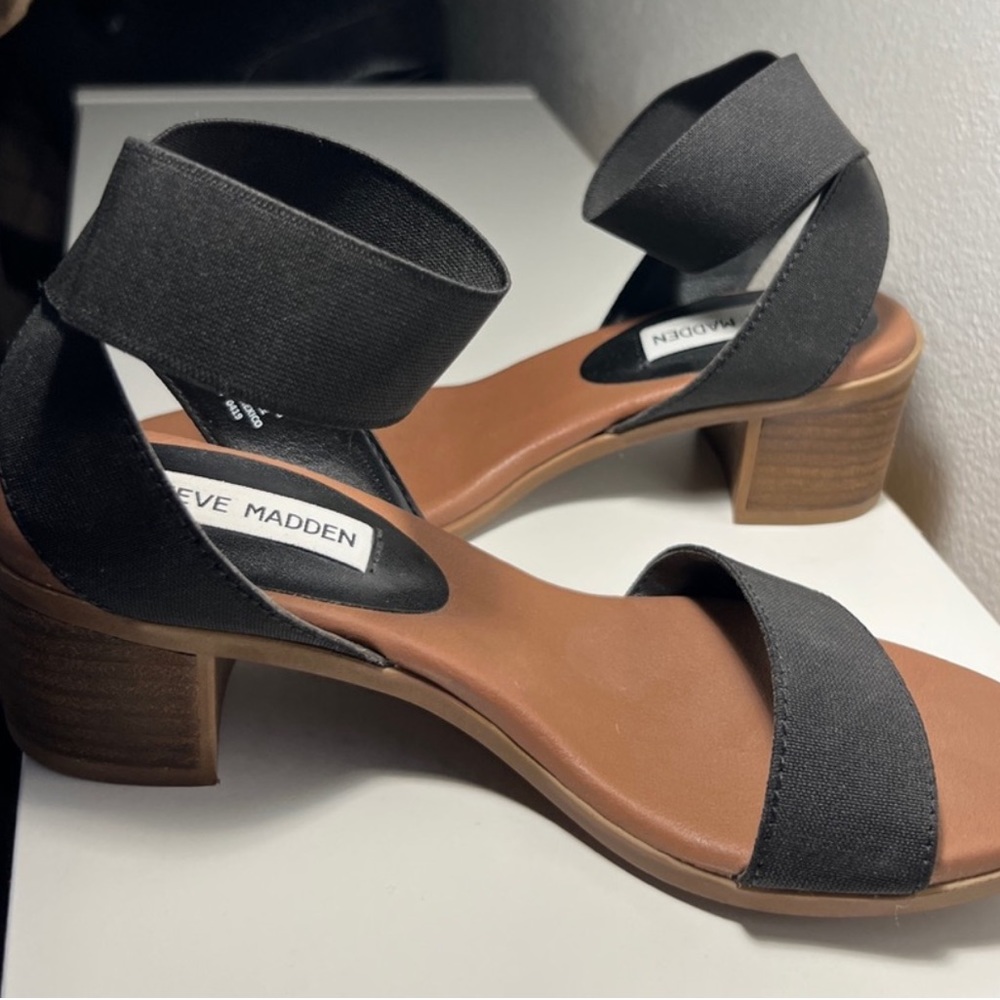Steve Madden Sandals Size 7